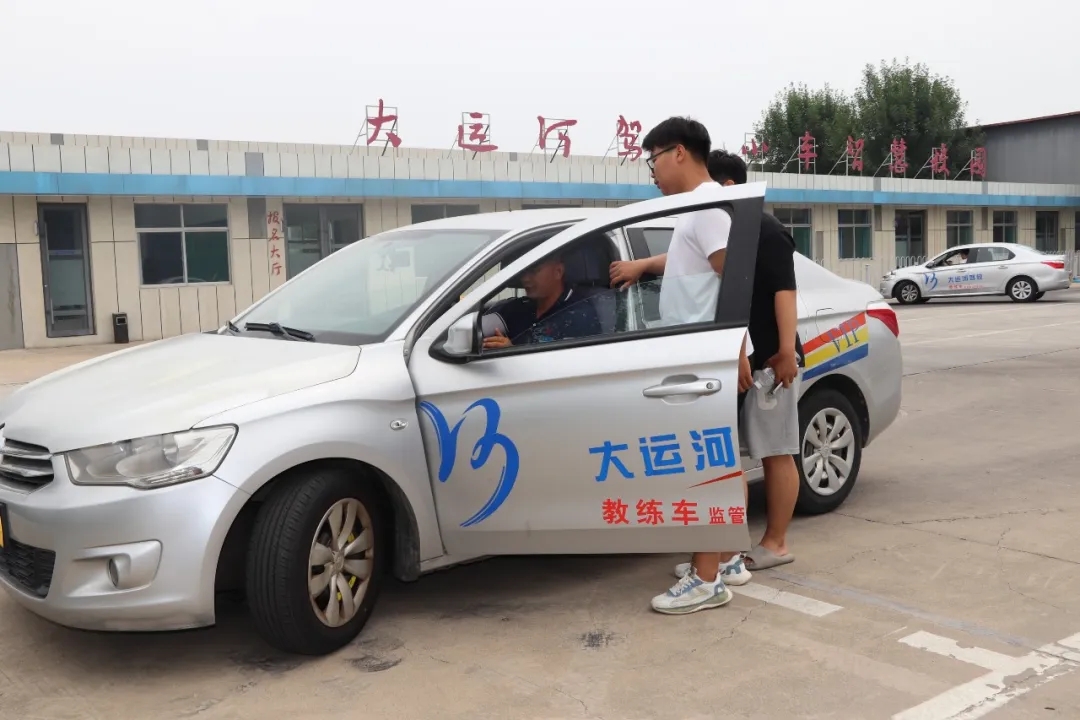 分数定格此刻，但你的人生赛道才刚开启，未来由你掌控！(图2)